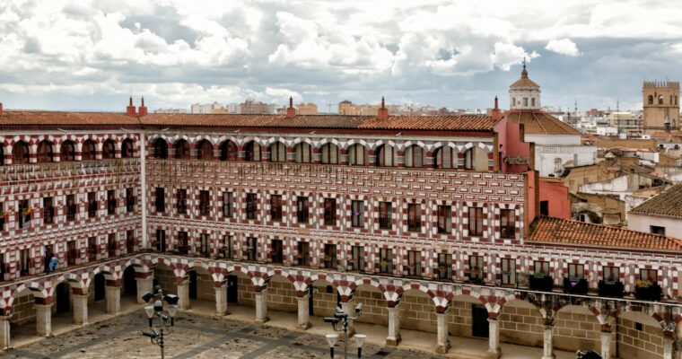 Descubre la belleza histórica y cultural de Plaza Alta de Badajoz